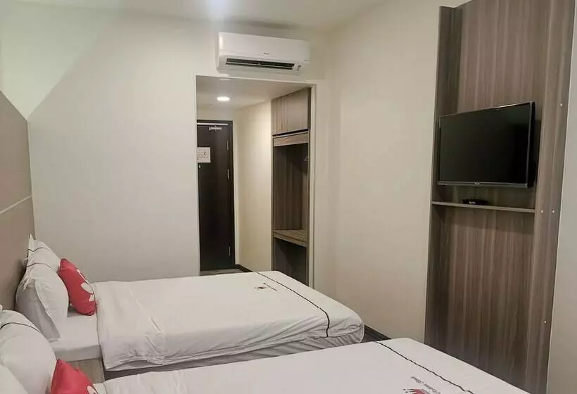 ホテル Zen Rooms Ambassador Residence