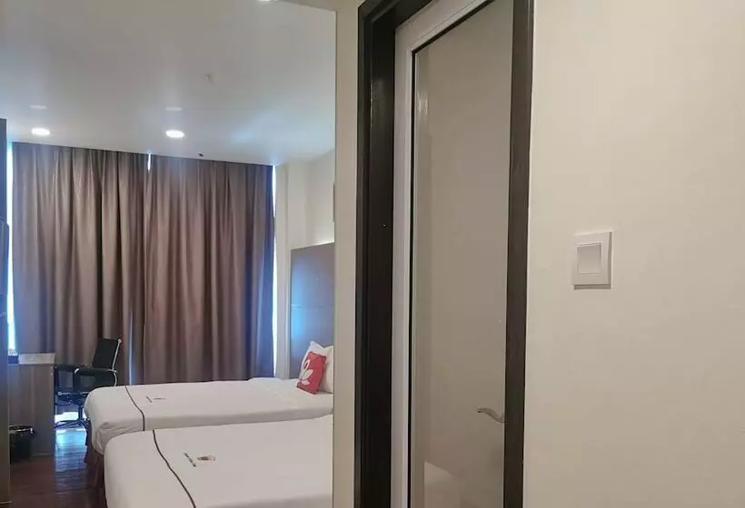 ホテル Zen Rooms Ambassador Residence