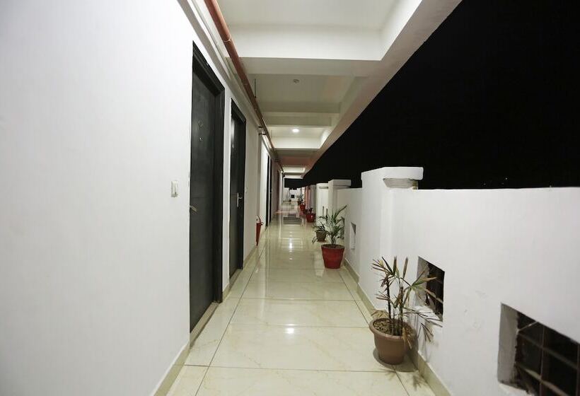 Oyo 23668 Hotel The Hridhaan Regency