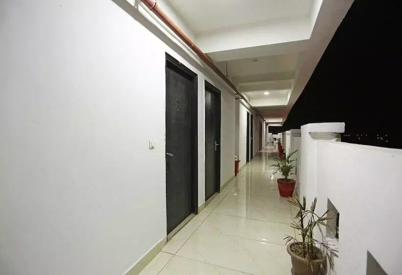 Oyo 23668 Hotel The Hridhaan Regency