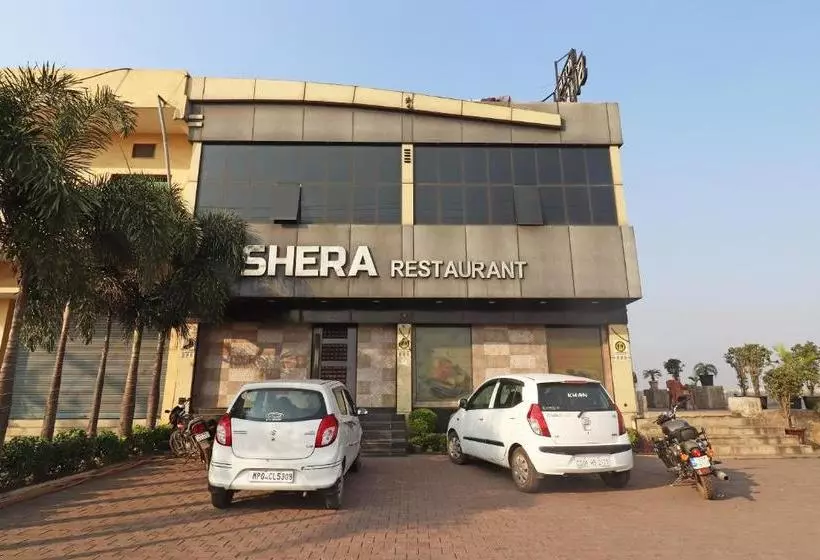 Oyo 28457 Hotel Shera
