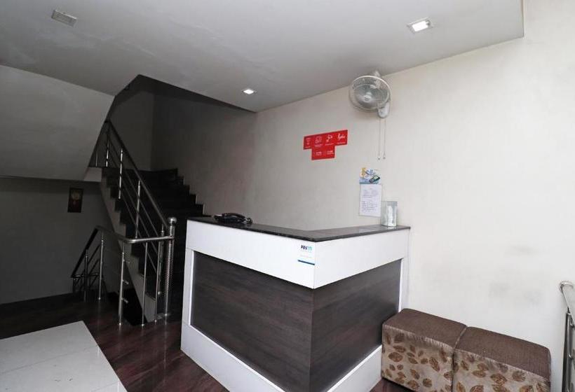 Oyo 28457 Hotel Shera