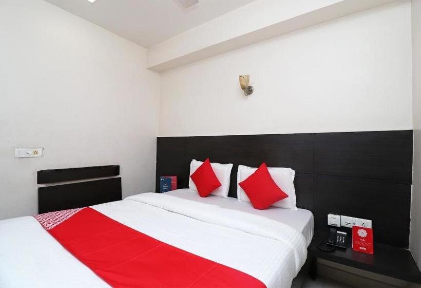 Oyo 28457 Hotel Shera