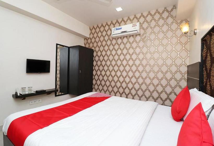 Oyo 28457 Hotel Shera