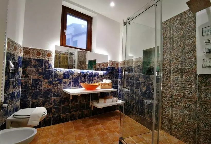 پانسیون Suiteinncentro Dimora Storica