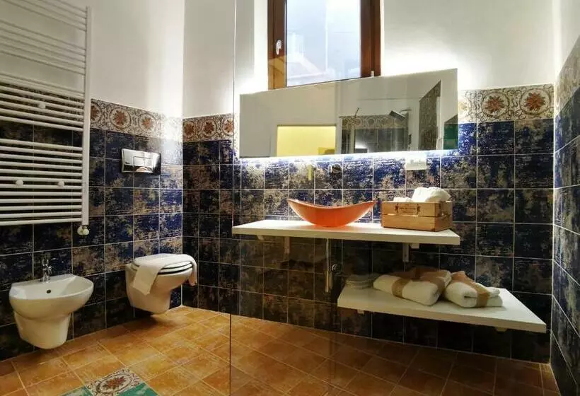 پانسیون Suiteinncentro Dimora Storica