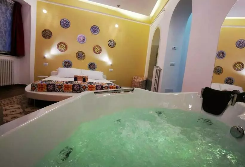 پانسیون Suiteinncentro Dimora Storica