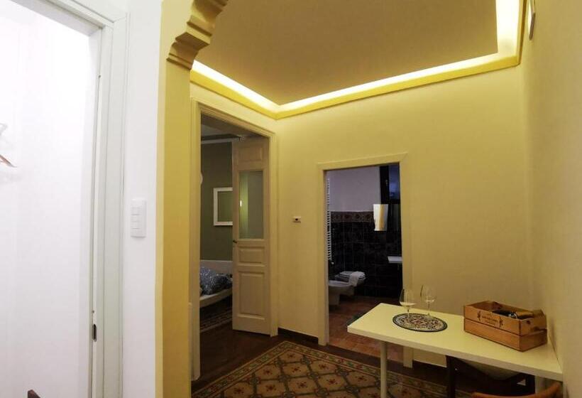 بنسيون Suiteinncentro Dimora Storica