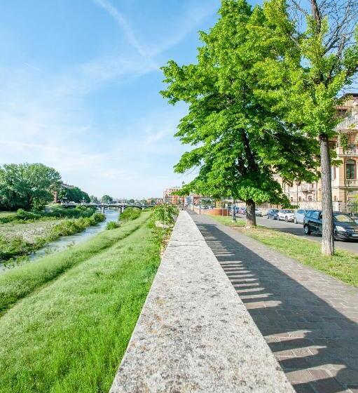 پانسیون Parma Room Station
