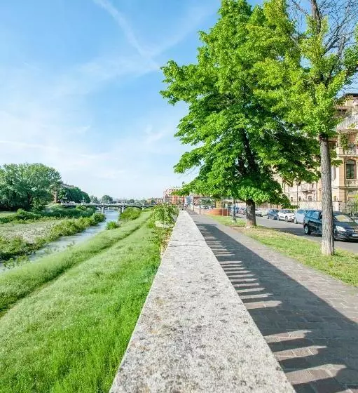 پانسیون Parma Room Station