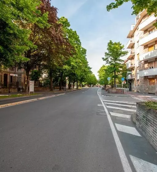 پانسیون Parma Room Station