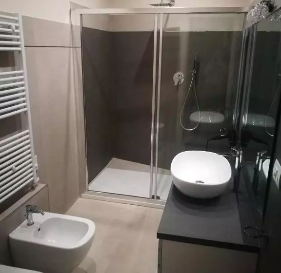 پانسیون Parma Room Station