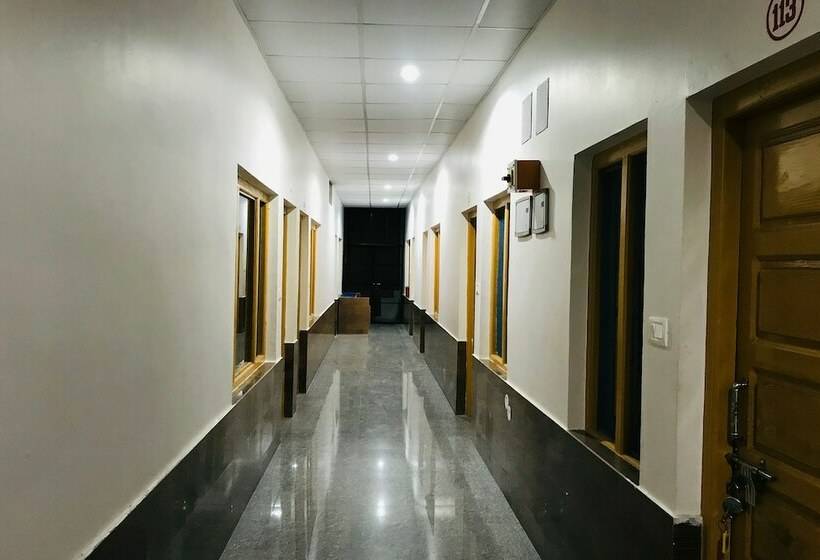 Hotel Fab Vishal Residency