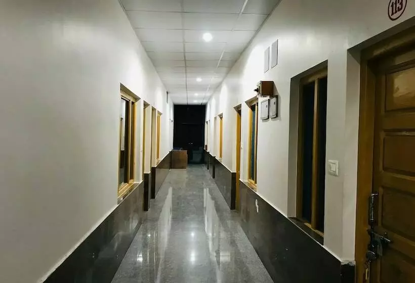 ホテル Fab Vishal Residency