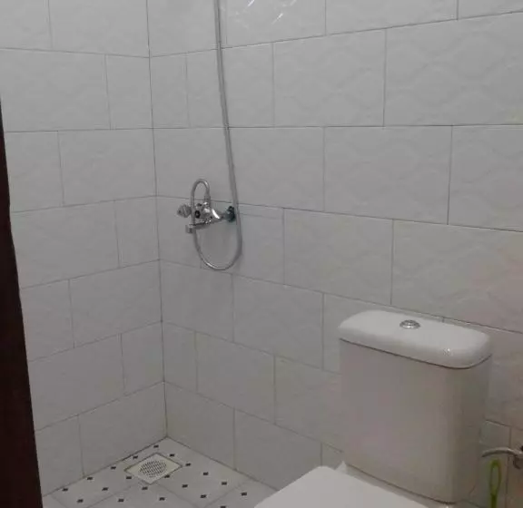 هتل Freedom Guest House