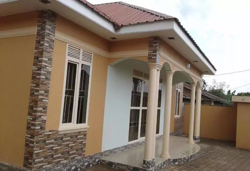 هتل Freedom Guest House