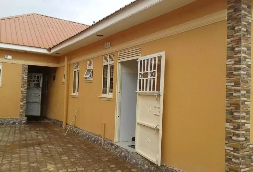 هتل Freedom Guest House