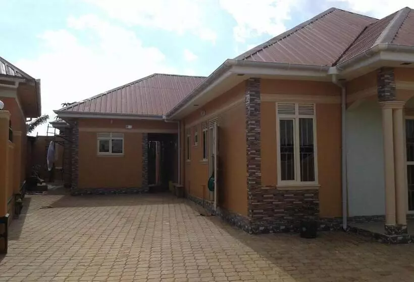 هتل Freedom Guest House