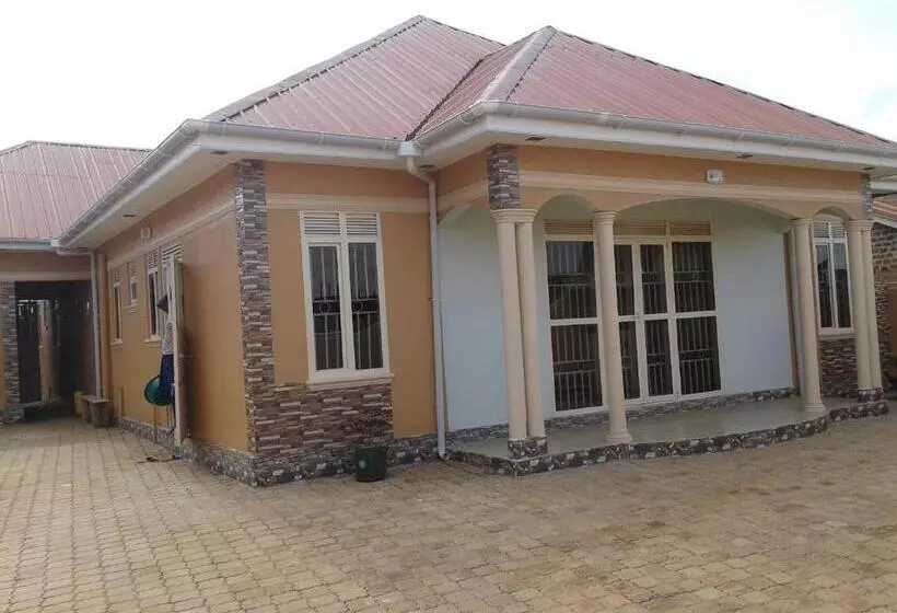 هتل Freedom Guest House