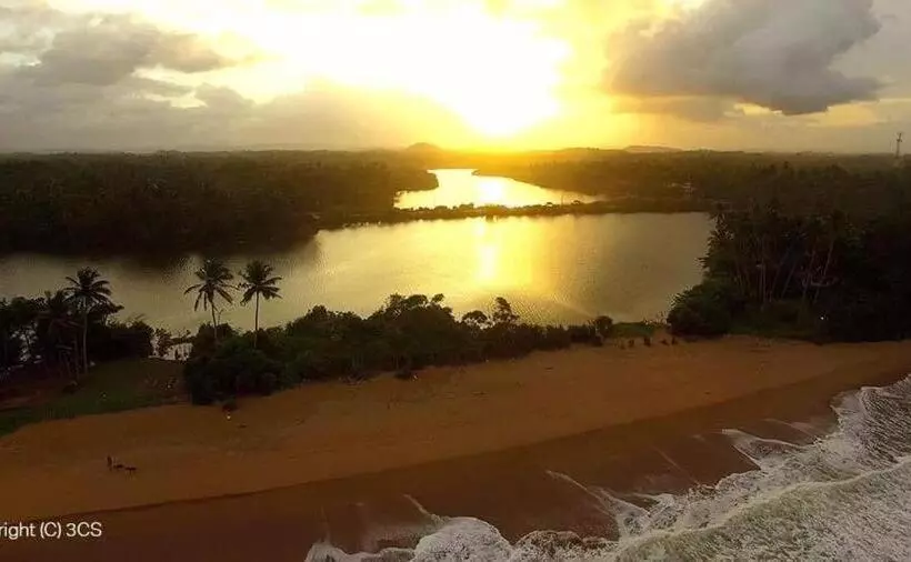 هتل Turtle Paradise Villa