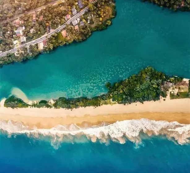 هتل Turtle Paradise Villa