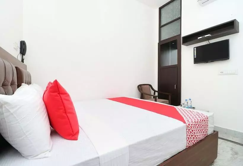 Oyo 24029 Hotel P Grand