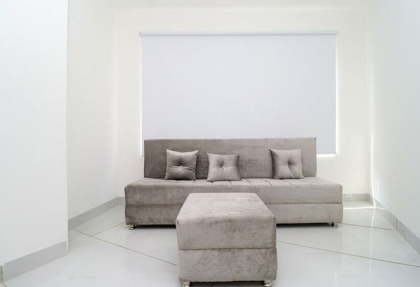 Oyo 24029 Hotel P Grand