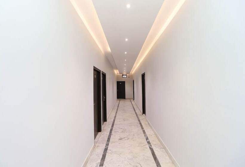 Oyo 24029 Hotel P Grand