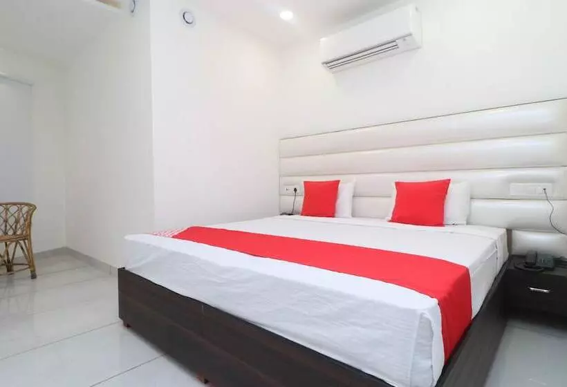 Oyo 24029 Hotel P Grand