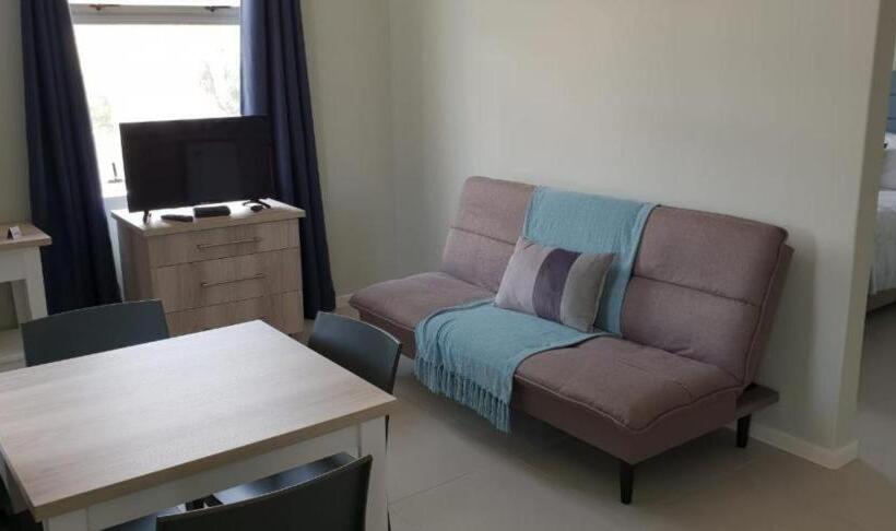 بنسيون Kleinmond Lodge