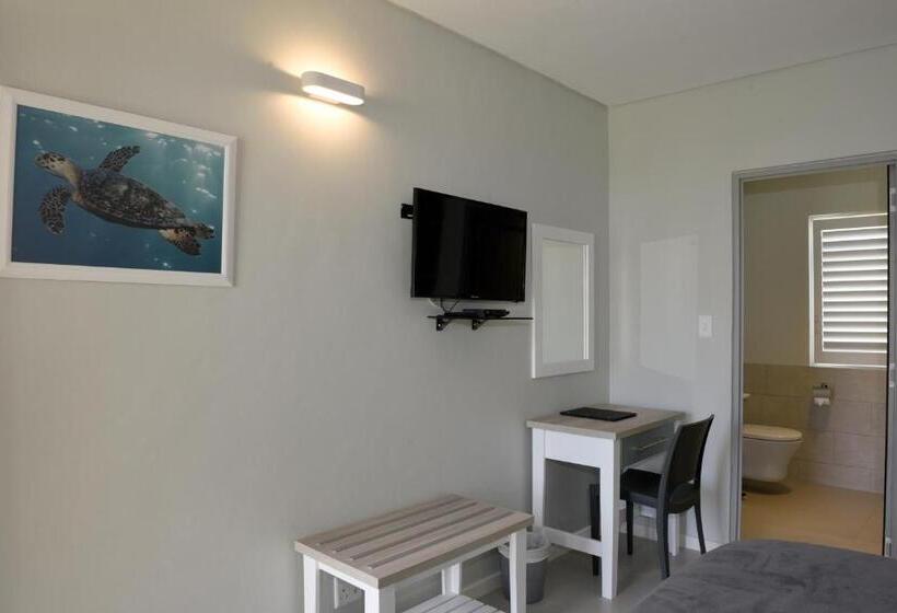 بنسيون Kleinmond Lodge