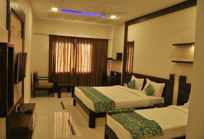 ホテル Shashinag Clarks Inn