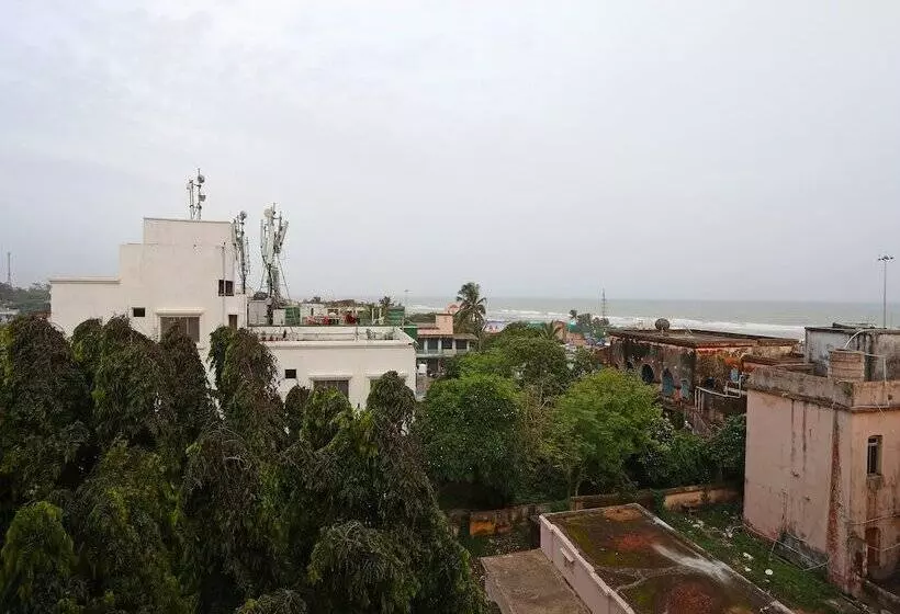 Oyo 16173 Hotel Dk
