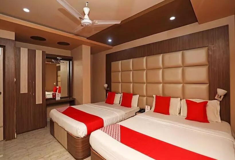 Oyo 16173 Hotel Dk