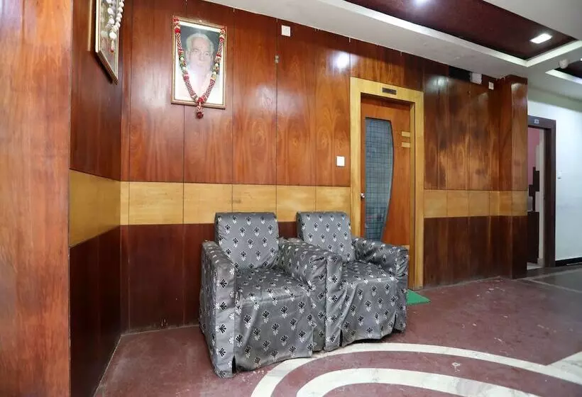 Oyo 16173 Hotel Dk