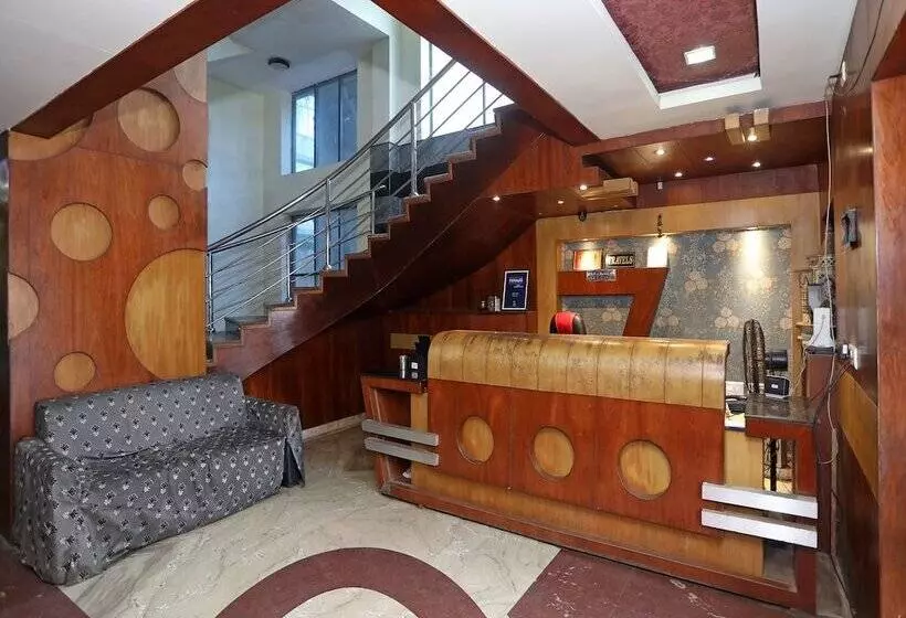 Oyo 16173 Hotel Dk