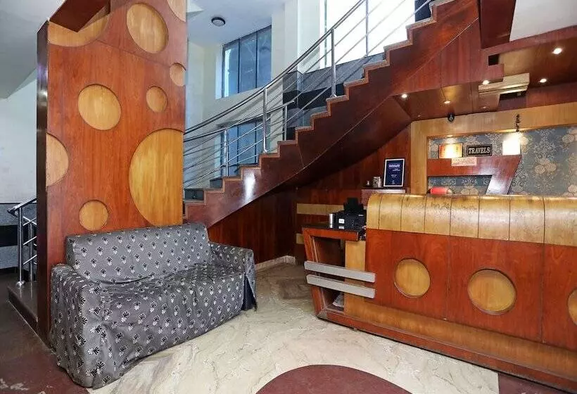 Oyo 16173 Hotel Dk