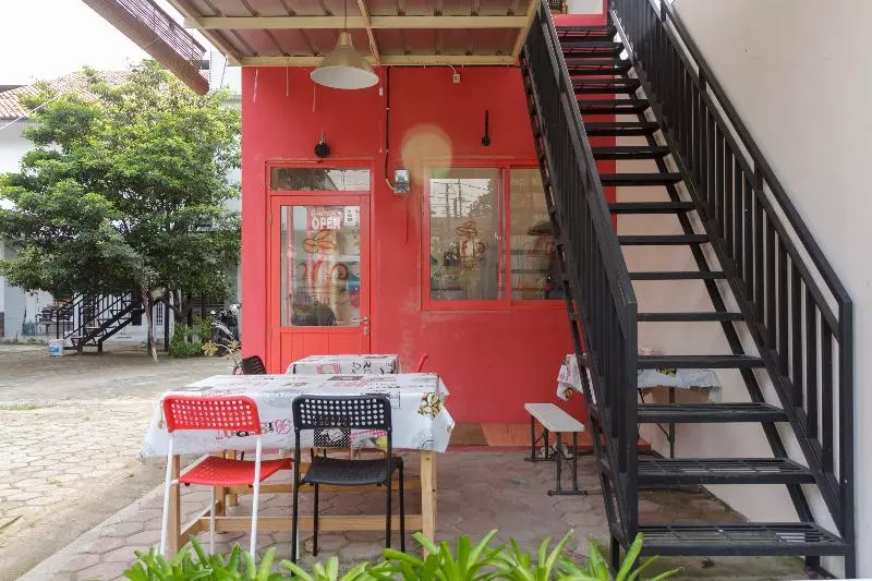 ペンション Reddoorz Near Itc Cipulir Mas