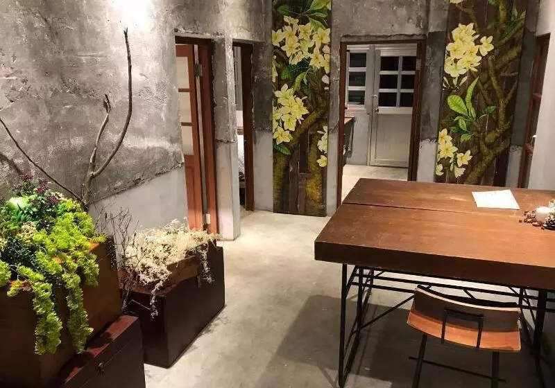 Shen Nong Village   Hostel