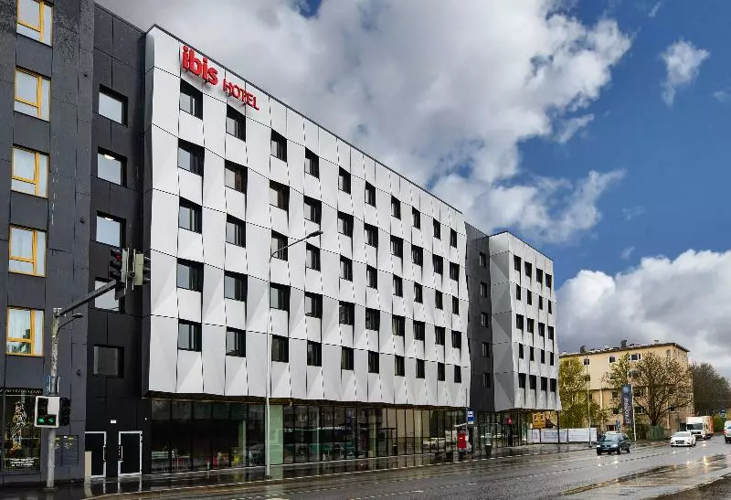 هتل Ibis Tallinn Center