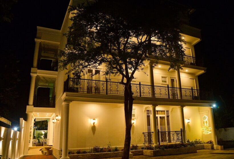 호텔 Negombo New Queen S Palace
