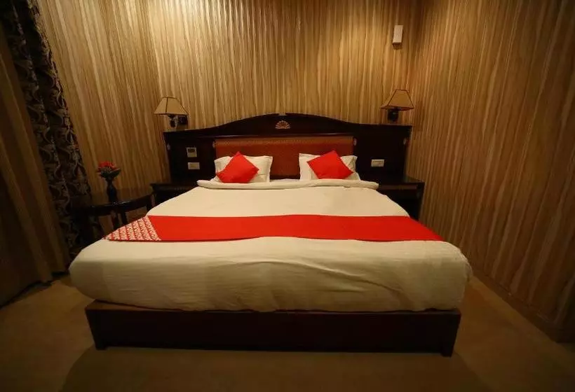 Hotelli Oyo 24944 Haveli Banquet And Resort