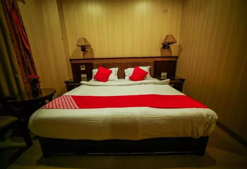 Hotelli Oyo 24944 Haveli Banquet And Resort