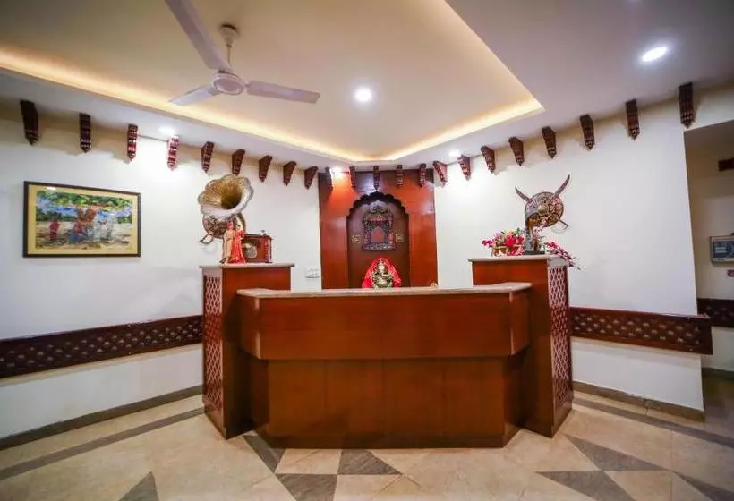 Hotelli Oyo 24944 Haveli Banquet And Resort