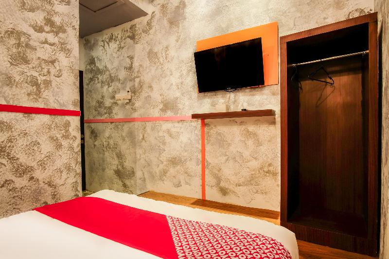 Отель Oyo 457 The Sleepover