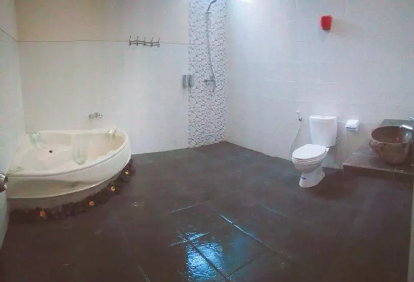 پانسیون The Jepun Room And House