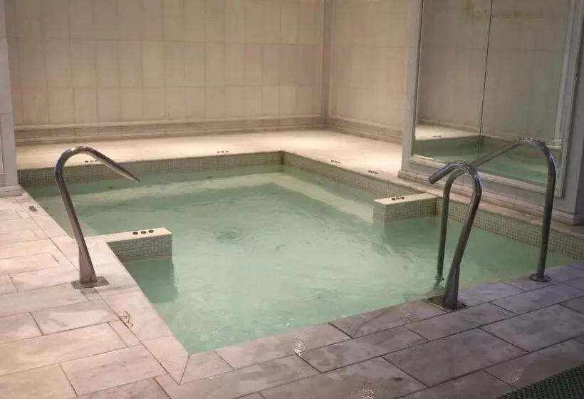 Westpac Hotel & Suites   Westbay Doha