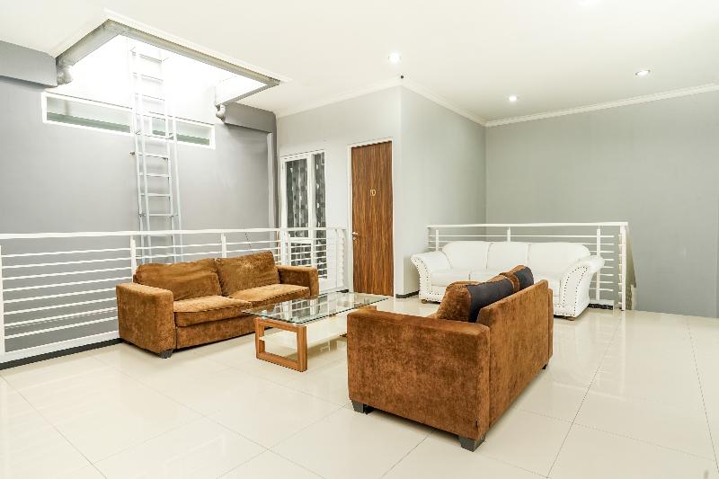 Otel Oyo 384 Omah Pitu