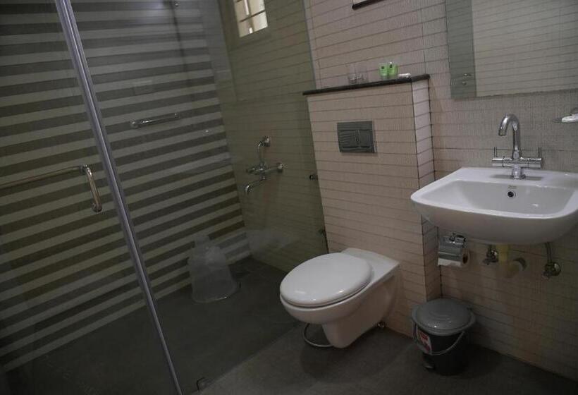 تختخواب و صبحانه Ramas Garden