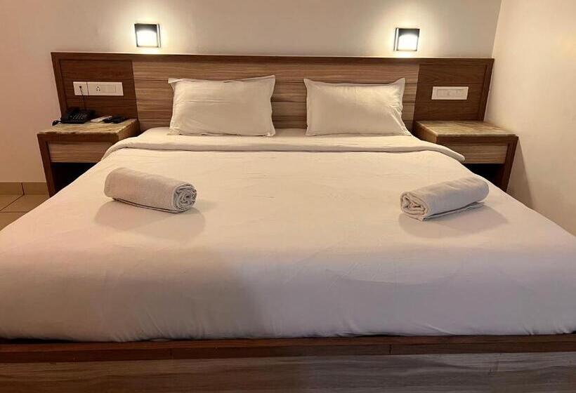 تختخواب و صبحانه Ramas Garden